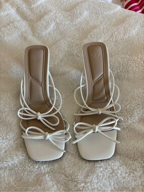 Windsor White Strappy Bow Square-Toe Heels